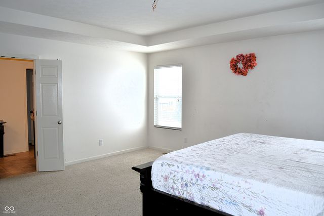 1922 Lakecrest Drive, Columbus, IN 47201