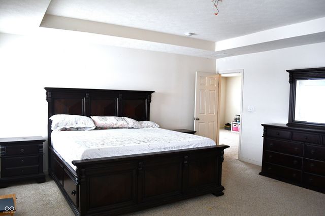 1922 Lakecrest Drive, Columbus, IN 47201