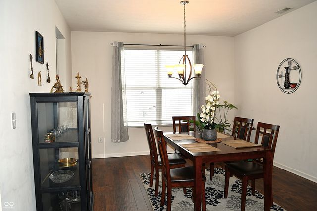 1922 Lakecrest Drive, Columbus, IN 47201