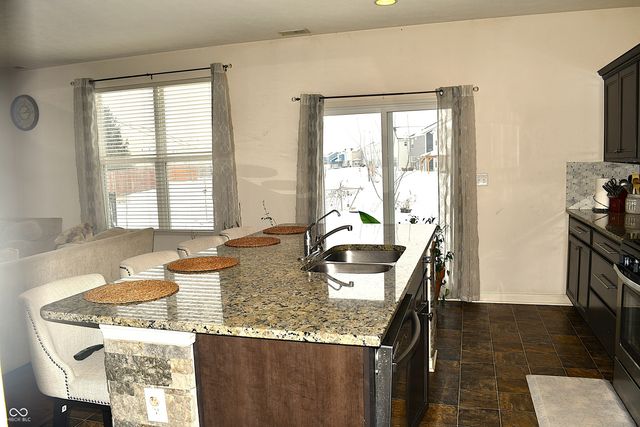 1922 Lakecrest Drive, Columbus, IN 47201