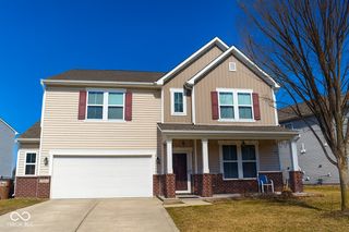 1922 Lakecrest Drive, Columbus, IN 47201