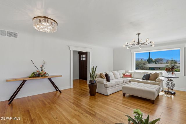 2206 N Florence Street, El Paso, TX 79902