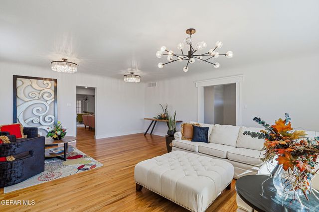 2206 N Florence Street, El Paso, TX 79902