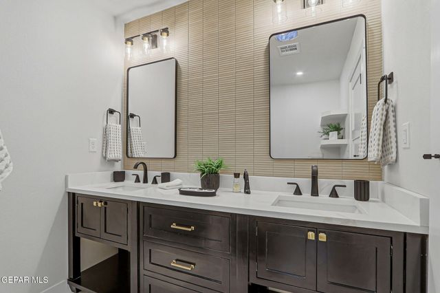 2206 N Florence Street, El Paso, TX 79902