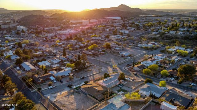 2206 N Florence Street, El Paso, TX 79902