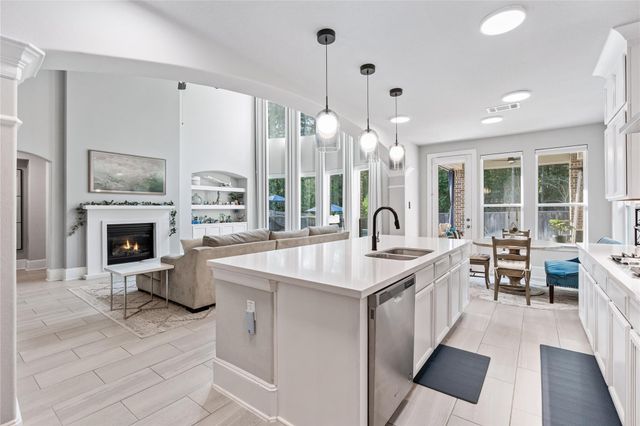 271 Bronze View Drive, Montgomery, TX 77316