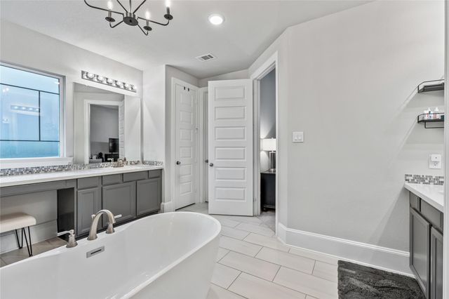 271 Bronze View Drive, Montgomery, TX 77316