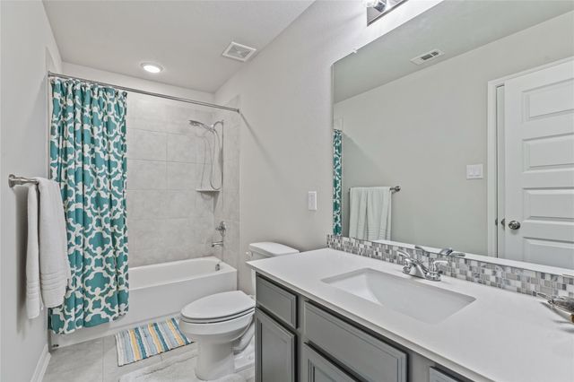 271 Bronze View Drive, Montgomery, TX 77316