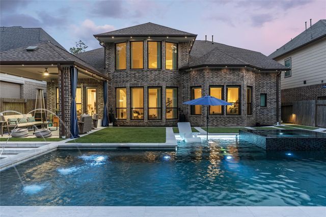 271 Bronze View Drive, Montgomery, TX 77316