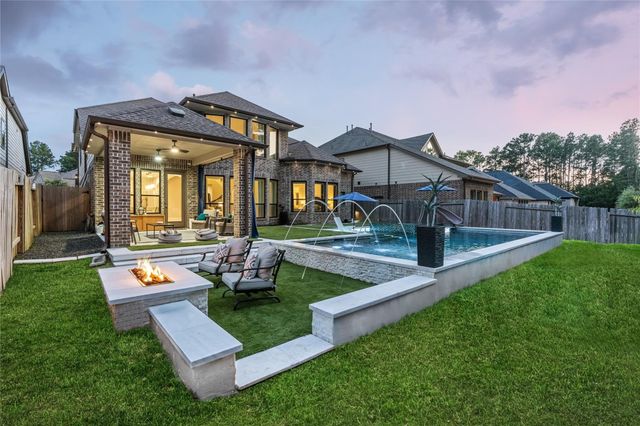 271 Bronze View Drive, Montgomery, TX 77316