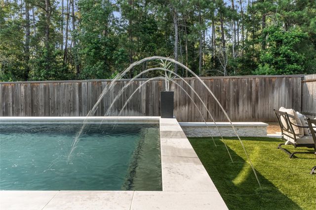 271 Bronze View Drive, Montgomery, TX 77316