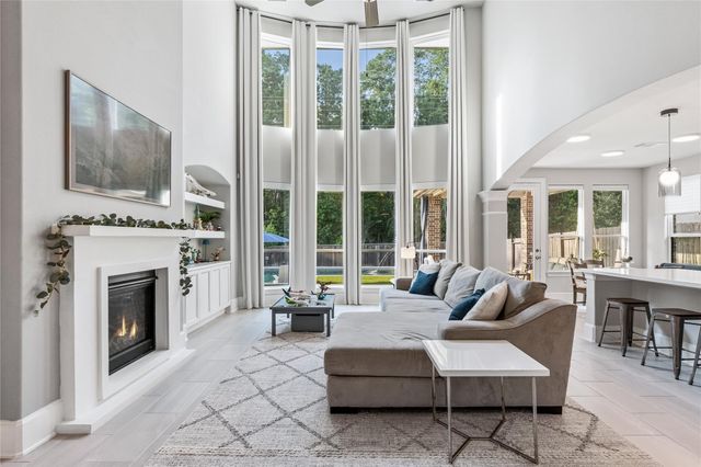 271 Bronze View Drive, Montgomery, TX 77316