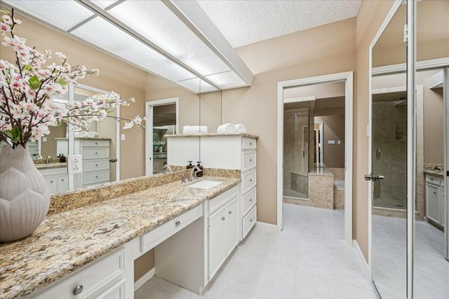 85 Crestwood Circle, Sugar Land, TX 77478