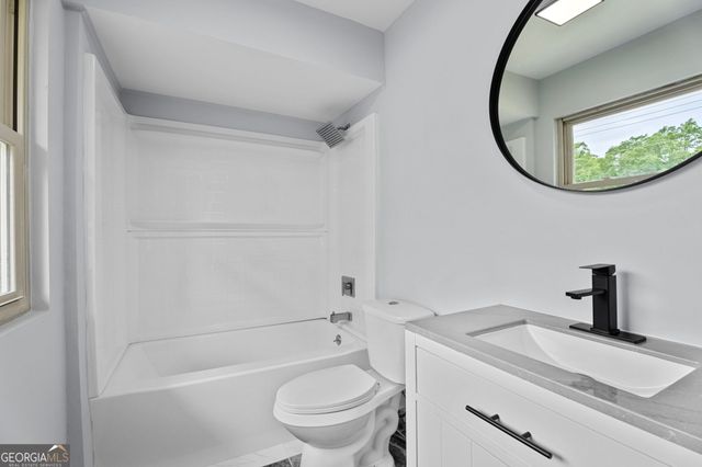 6463 Maddox Road, Morrow, GA 30260