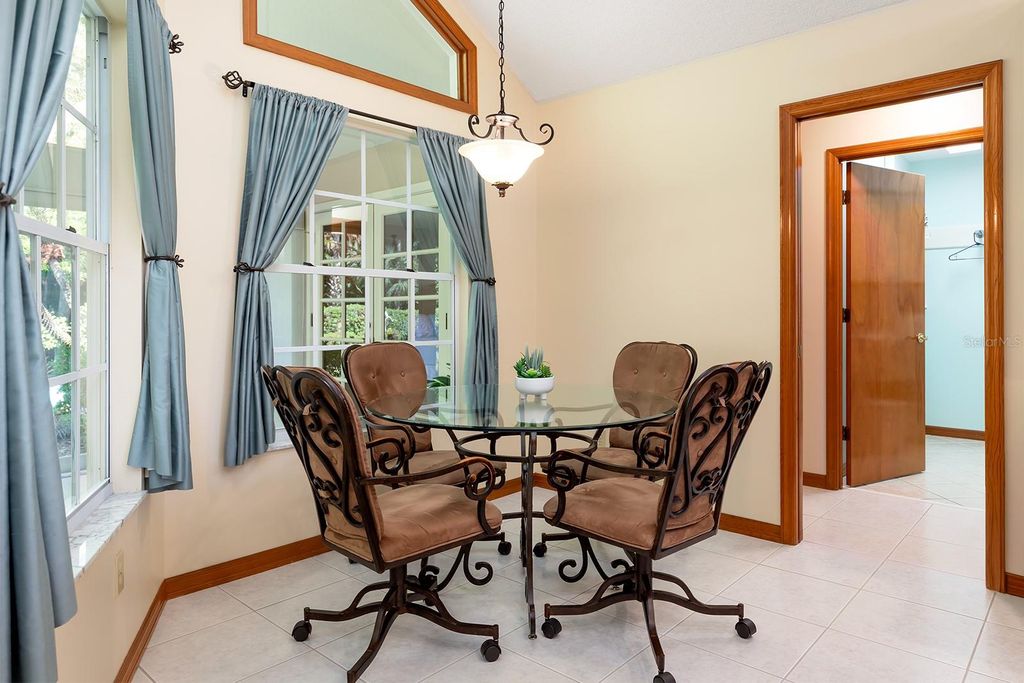 Image 11 of property listing at 808 SILVERWOOD DRIVE, Lake Mary, FL 32746