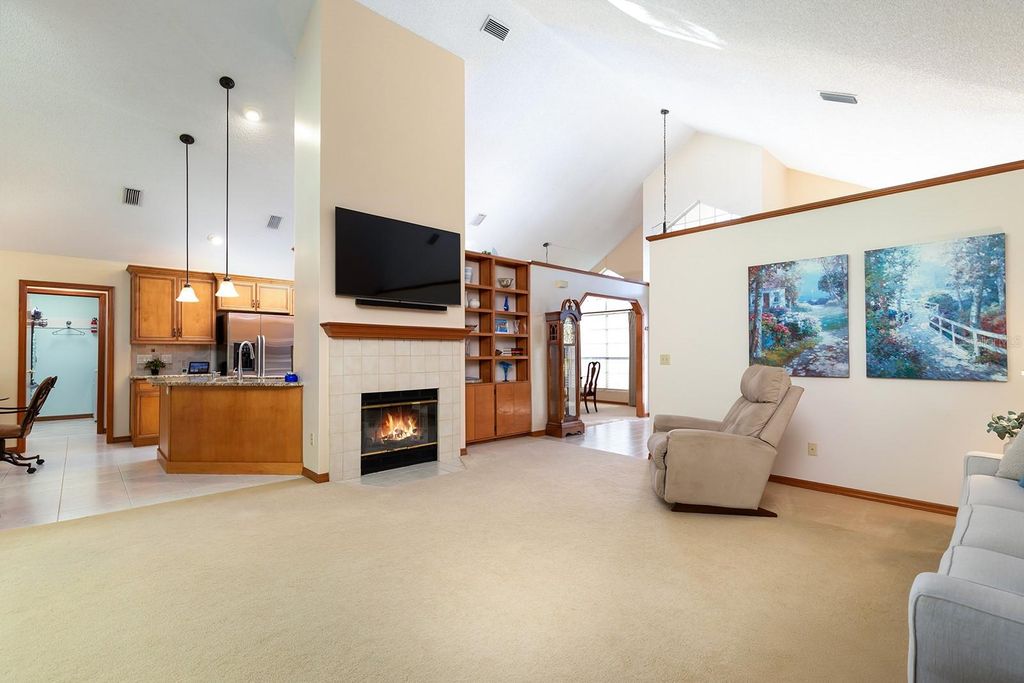 Image 13 of property listing at 808 SILVERWOOD DRIVE, Lake Mary, FL 32746