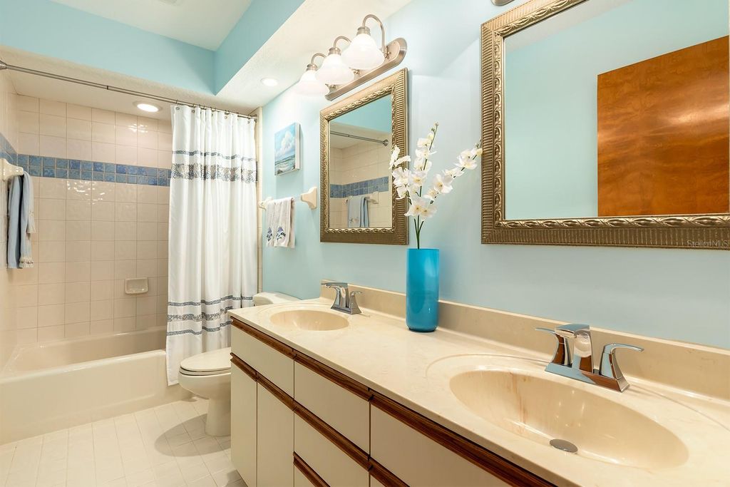 Image 21 of property listing at 808 SILVERWOOD DRIVE, Lake Mary, FL 32746