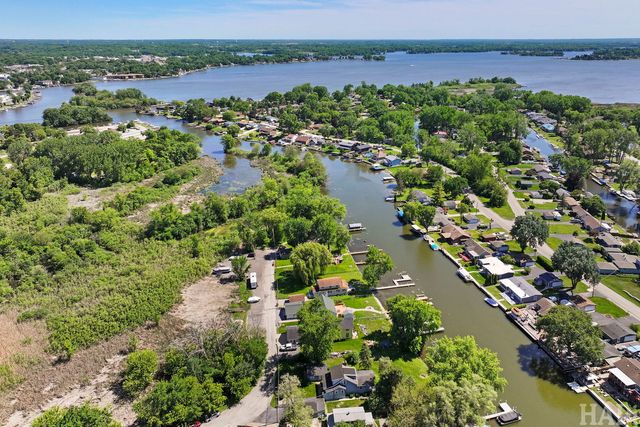 37486 N Terrace Lane, Spring Grove, IL 60081
