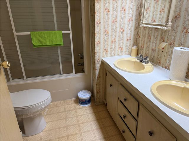 4038 ROLLING OAKS DRIVE, Winter Haven, FL 33880