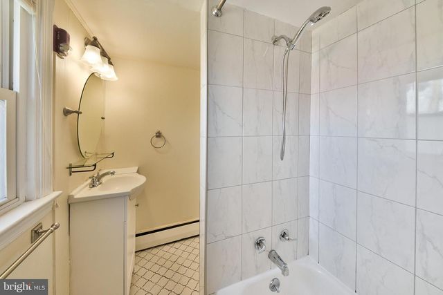 456 N EASTON RD, Glenside, PA 19038