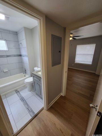 235 Basswood Dr, San Antonio, TX 78213