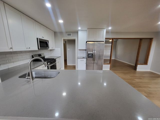 235 Basswood Dr, San Antonio, TX 78213