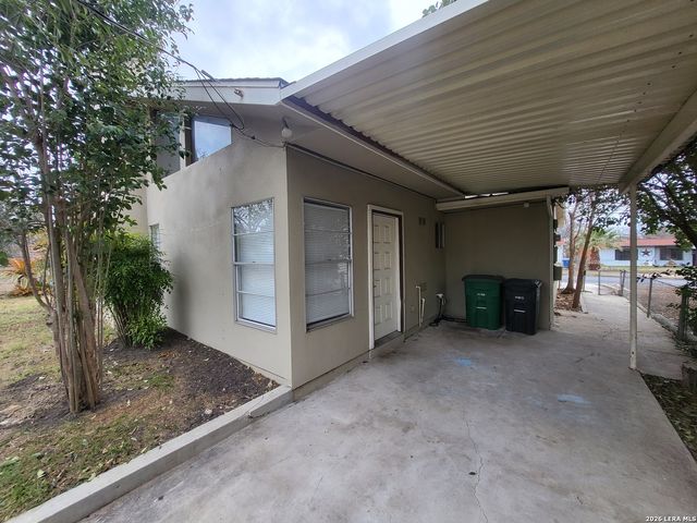 235 Basswood Dr, San Antonio, TX 78213