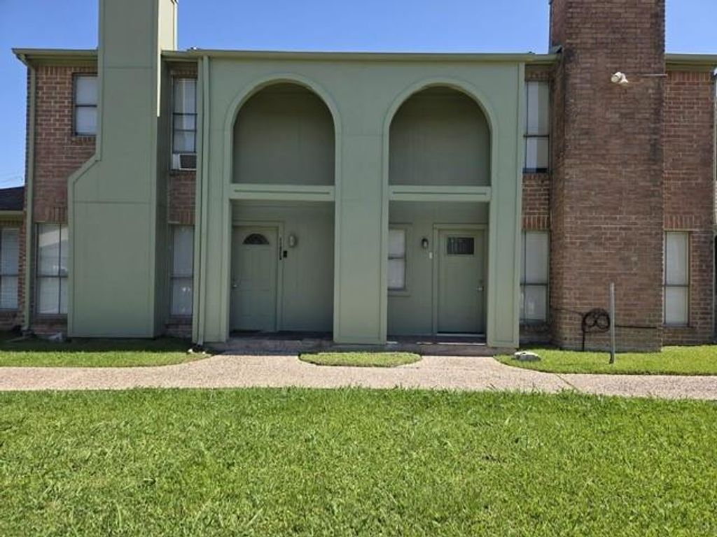 11549 S Kirkwood Road, Stafford, TX 77477