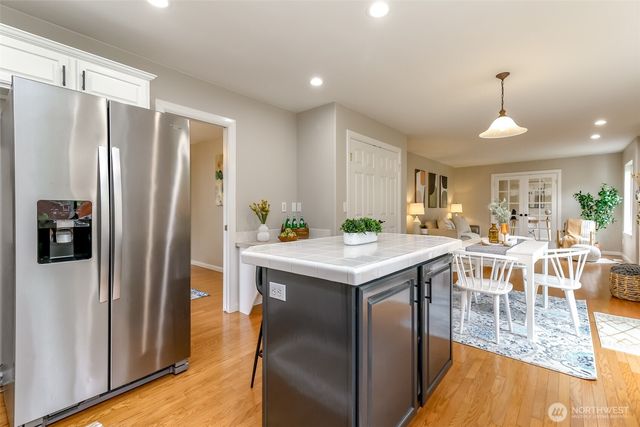 6529 60th Street W, University Place, WA 98467