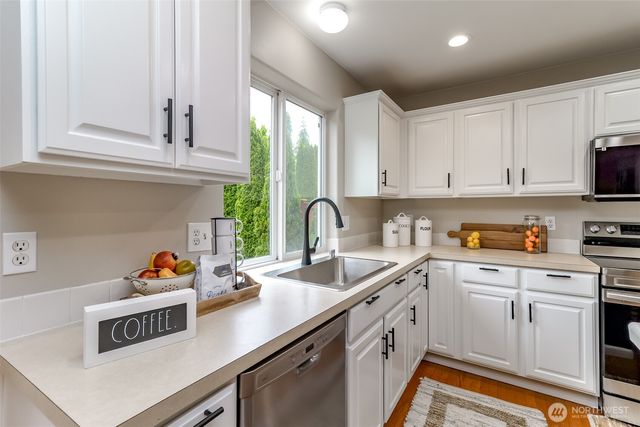 6529 60th Street W, University Place, WA 98467