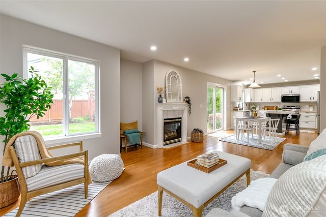6529 60th Street W, University Place, WA 98467