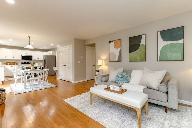 6529 60th Street W, University Place, WA 98467