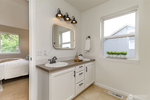 6529 60th Street W, University Place, WA 98467
