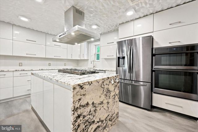926 MERCER ST, Cherry Hill, NJ 08002