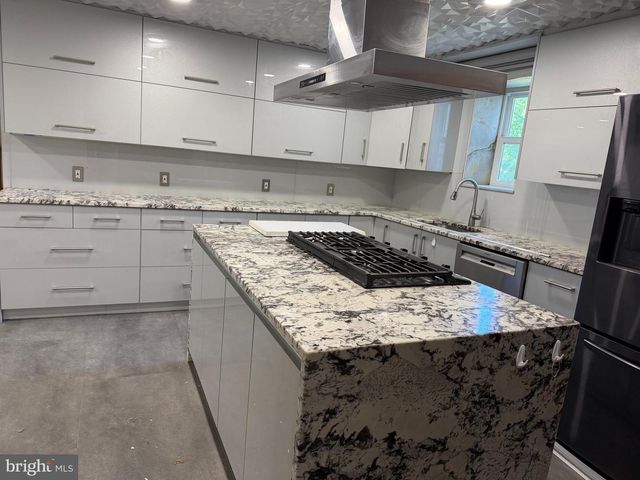 926 MERCER ST, Cherry Hill, NJ 08002