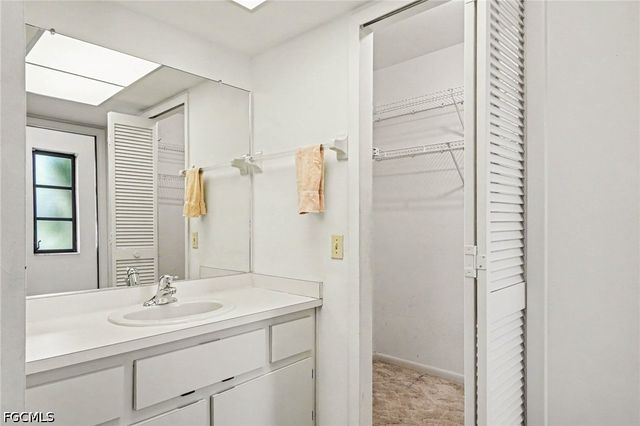 233 SE 31st ST, Cape Coral, FL 33904