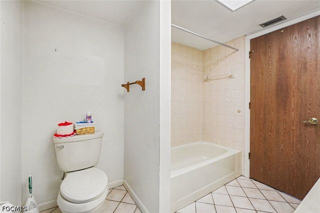 233 SE 31st ST, Cape Coral, FL 33904