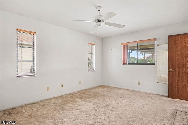 233 SE 31st ST, Cape Coral, FL 33904