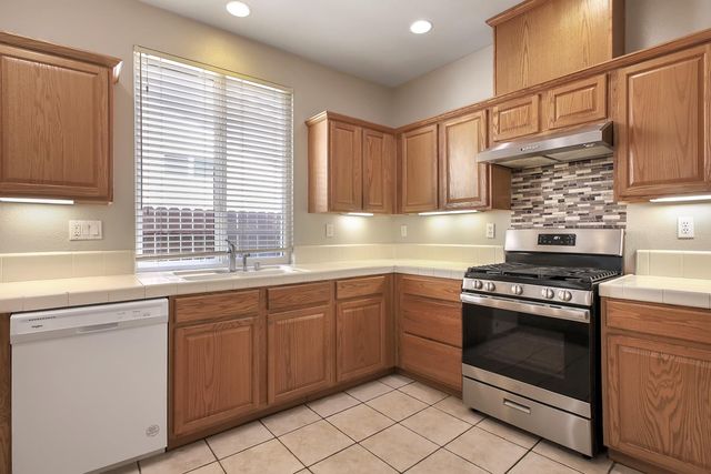 170 Nantucket Way, Yuba City, CA 95993