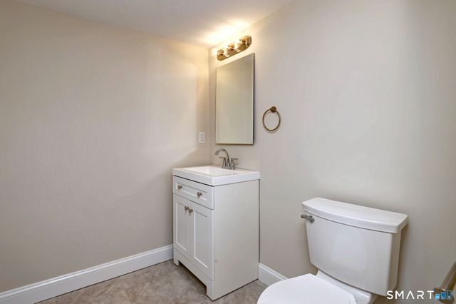 109 Green Meadow Road, Milford, CT 06461