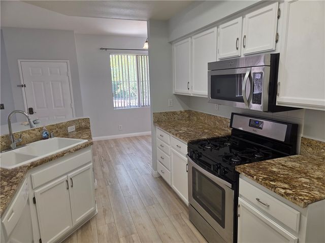 7 Santa Barbara Court, Lake Forest, CA 92610