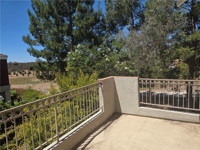 7 Santa Barbara Court, Lake Forest, CA 92610