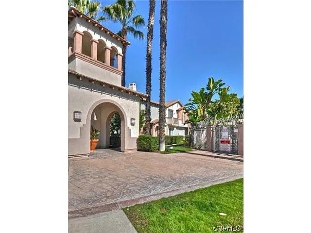 7 Santa Barbara Court, Lake Forest, CA 92610