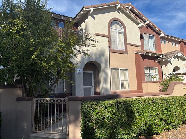 7 Santa Barbara Court, Lake Forest, CA 92610