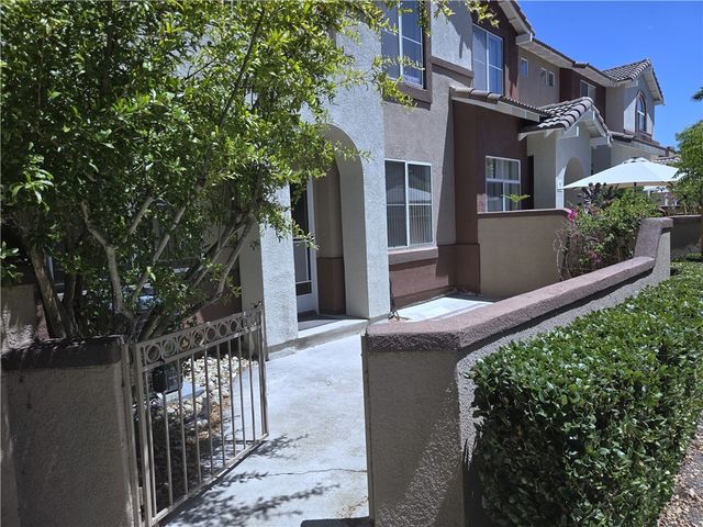 7 Santa Barbara Court, Lake Forest, CA 92610