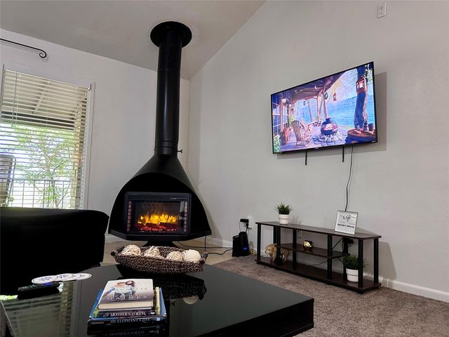 18801 Hogan CIR 3, Lago Vista, TX 78645