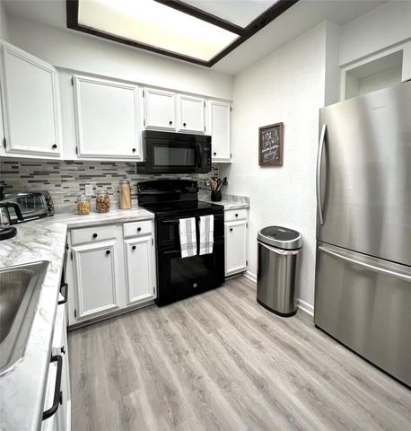 18801 Hogan CIR 3, Lago Vista, TX 78645