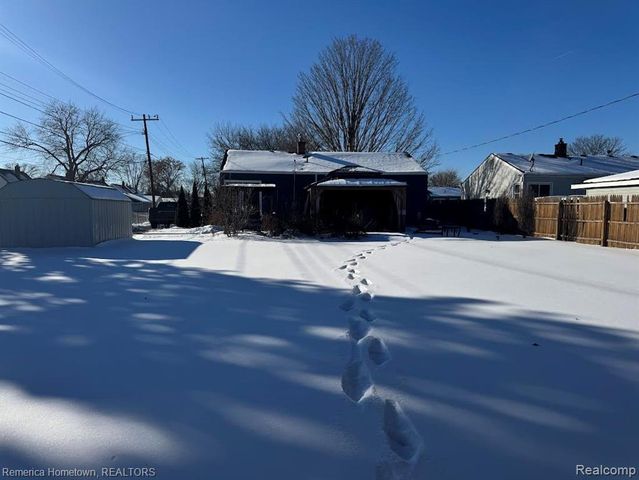 6444 Helen Street, Garden City, MI 48135