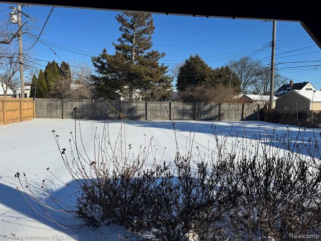 6444 Helen Street, Garden City, MI 48135