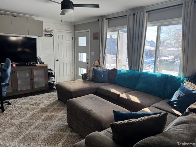 6444 Helen Street, Garden City, MI 48135